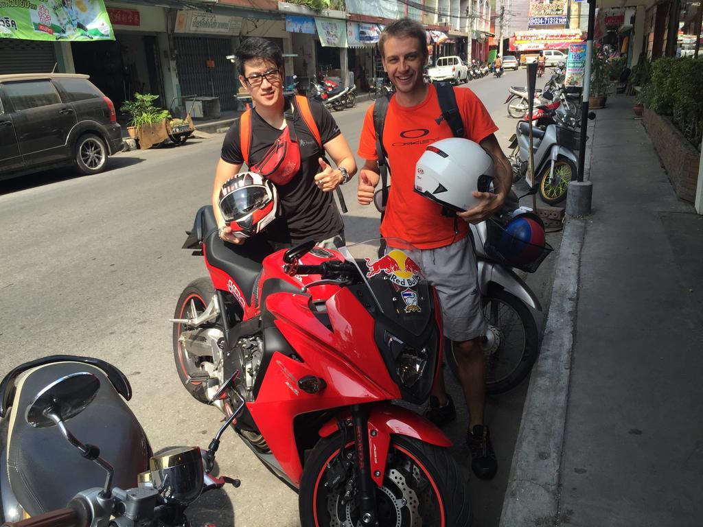 홈타운 호스텔 Samut Songkhram 외부 사진